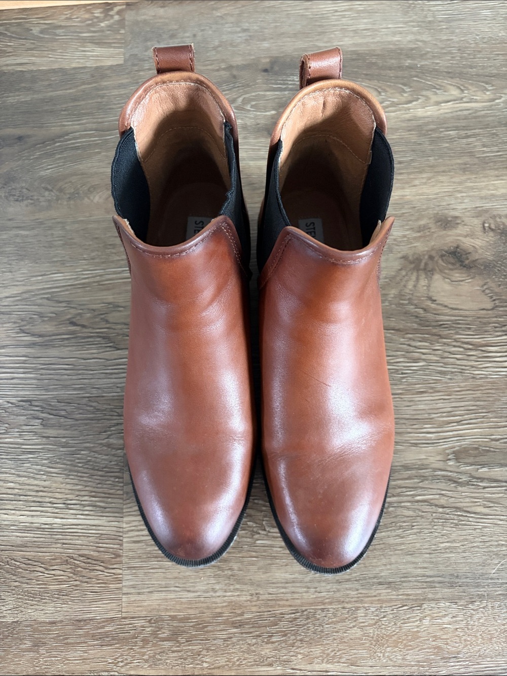 Steve Madden Brown Leather Women's Chelsea Booties- Darbie